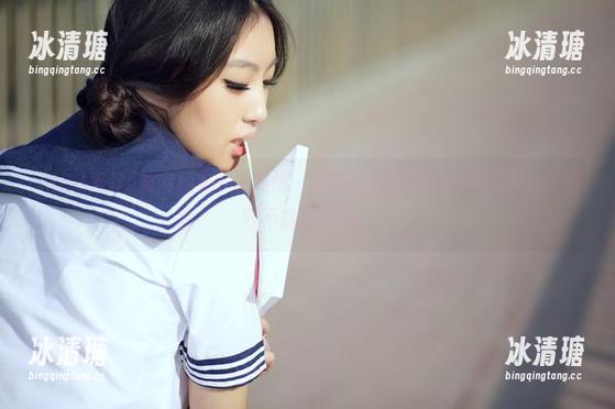 AISS爱丝(黄金版) - 亚美依：原图证明这些丝袜能出街，街道可不能拖后腿！