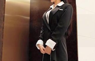 Feilin嗲囡囡 – 看到田冰冰的美图，水手服根本就代替不了她瞩目的眼神。