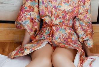 GIRLT果团网 – 莫雅淇校服原图全集，谁说校服不能穿出个性？