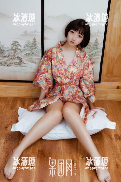 GIRLT果团网-莫雅淇 GIRLT果团网 - 莫雅淇校服原图全集,谁说校服不能穿出个性?
