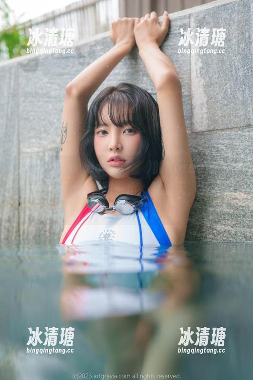 这就是Hyoyeon(김효연)的KoreanRealgraphic？原图一出，我的天，我还以为cos玩过火！