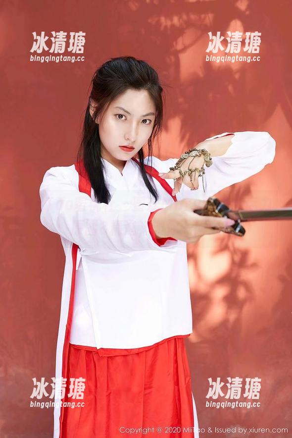 MiiTao蜜桃社-蜜蕊Mary MiiTao蜜桃社 - 蜜蕊Mary的短裤魔力:原图&精选,邀你一同遐想