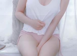 每一张爱宕机车壁纸都在挑战我的审美底线，Nyako喵子真有一套啊！