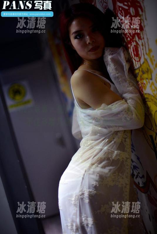 PANS写真-凡凡 PANS写真 - 图片里的凡凡剧情,令人忍不住多瞟几眼,无圣光发掘细节