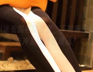 ROSI泳衣藏在网盘里，下载前想好是要去冲浪还是看潮流？
