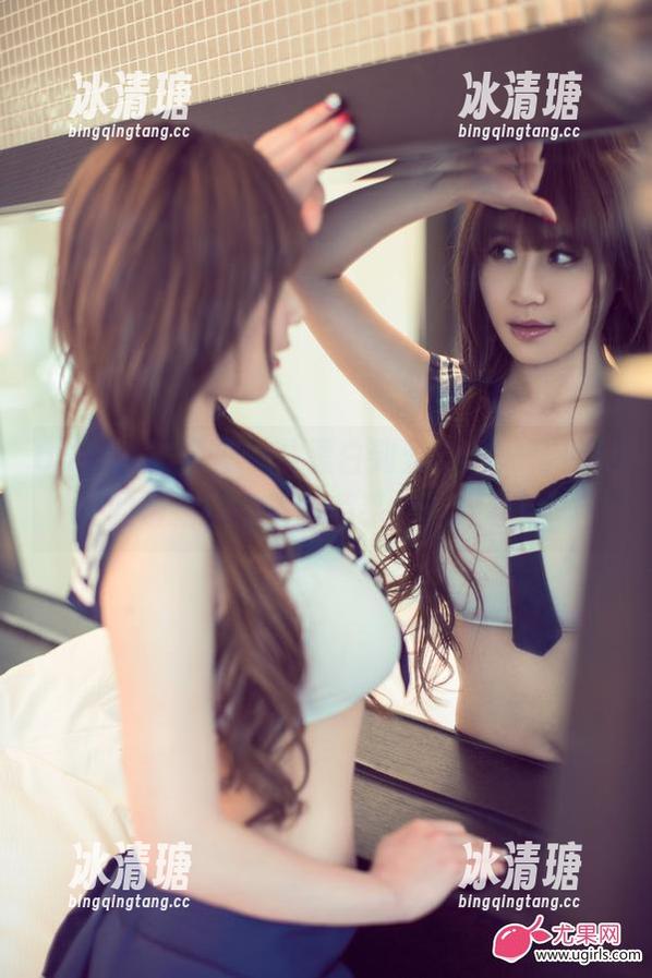 UGirls尤果网-蒋贝贝 UGirls尤果网 - 从黑白到五色光,蒋贝贝的最新美图更新超乎你的想象!