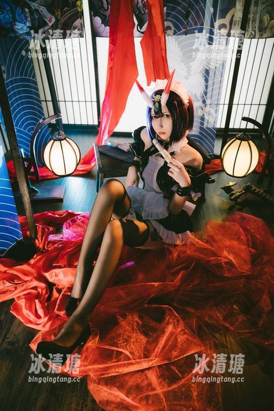Vams子 美图不仅仅是图片,还有Vams子的牛仔裤带来的视觉冲击!