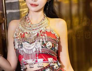 XIAOYU语画界 – 看着77qiqi的清纯图包，资源有点多，我的神经似乎也在颤动？