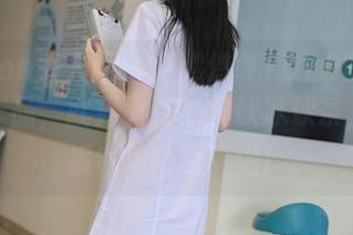 Xiuren秀人网 – 瞧瞧悠悠YOYO的夏日私拍作品，就算窝在家里饮冰饮茶，这气质也丝毫没降温！