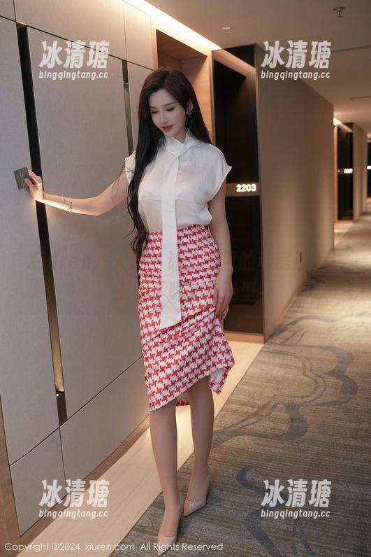 Xiuren秀人网-王俪丁呀 Xiuren秀人网 - 让人侧目的私房展示,王俪丁呀女仆造型