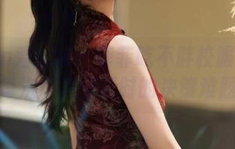 Xiuren秀人网 – 菲菲吃不胖校服+美图=我每次切换壁纸时的决策难题！