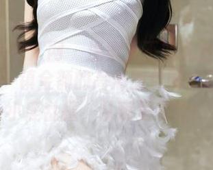 Xiuren秀人网 – 温柔？不如说金幼汐Vivian的一镇金额的高清图包吧，心里那点小鹿乱撞，从哪里来的！