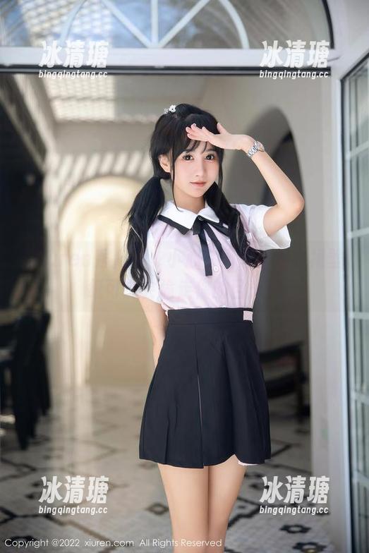 Xiuren秀人网-闵妮 Xiuren秀人网 - 小心,闵妮的连衣裙壁纸可能会偷走你的目光!