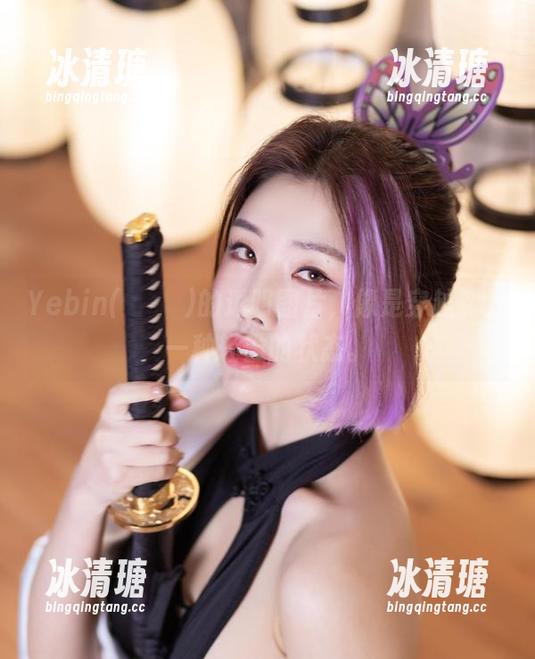 Yebin(전예빈)的透明图片，像是穿越到另一种轻盈的状态。
