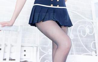 beautyleg – 图册里，小玲的水手服配合她那清澈的眼神，真的有点让人分心啊…小心入圈哦。