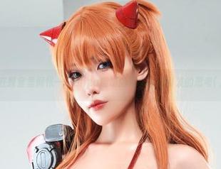 在教室里惆怅——eliza喵喵的写真图册引发的思考()
