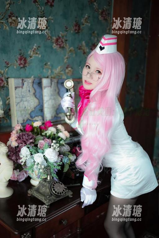 nyako喵子大魔王 nyako喵子大魔王的浴缸美图:这个泡泡真的是……