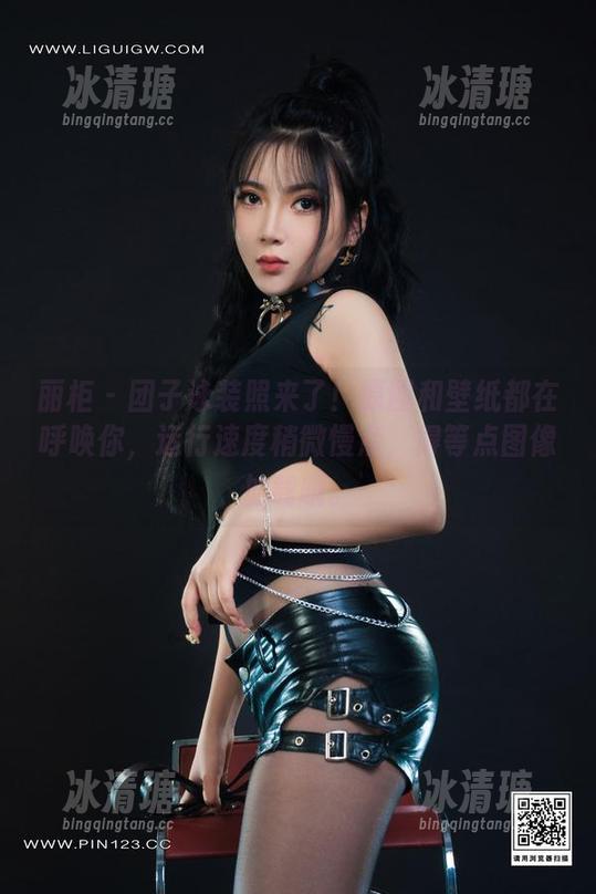 丽柜-团子 丽柜 - 团子泳装照来了!原图和壁纸都在呼唤你,运行速度稍微慢点,得等点图像加载哦。