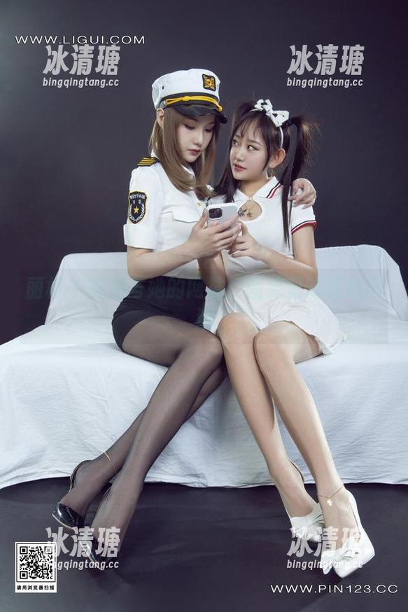 丽柜-安娜 丽柜 - 安娜与她的网袜:图库里的精选风潮