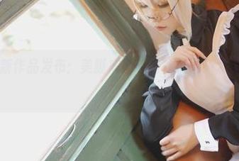 乖乖衣宝最新作品发布：美脚来了！这种风景，太容易让人分心了。
