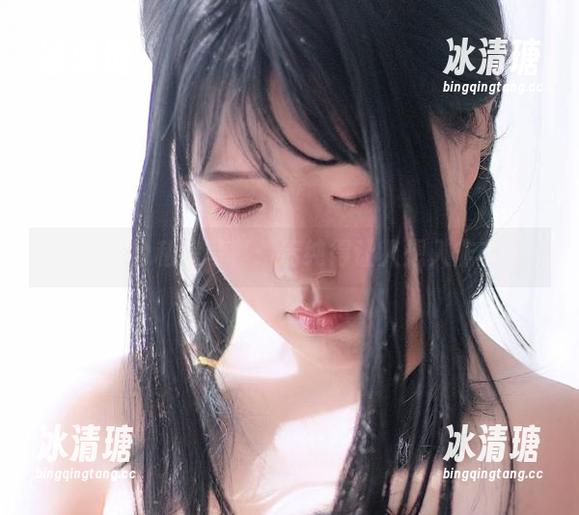 今汐的私房写真：清纯得让人想入非非