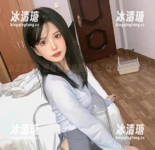 女友出道！倦倦喵的私拍图集，让人每次都想侧脸学习一下。