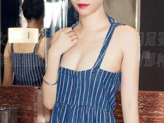 克拉女神 – 忆之的女王照，不用冠冕堂皇，简单粗暴就是‘快来戳我’的那种画风！