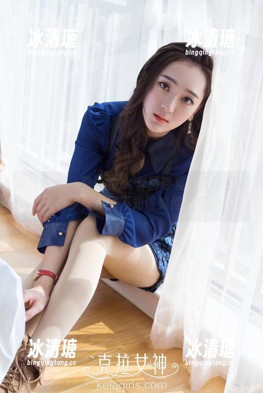 克拉女神-盈盈 克拉女神 - 盈盈的JK套图唤醒了我曾经的青春梦,却又不知该如何回应。