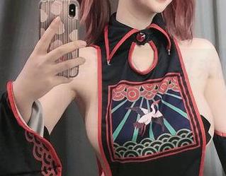不走心的叉子宝宝套图：冲过来的女孩你敢和我聊聊吗