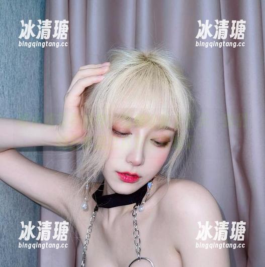 啾小妍写真新作：当棉袜遇上春天，我们的日常就这样变得有趣了。