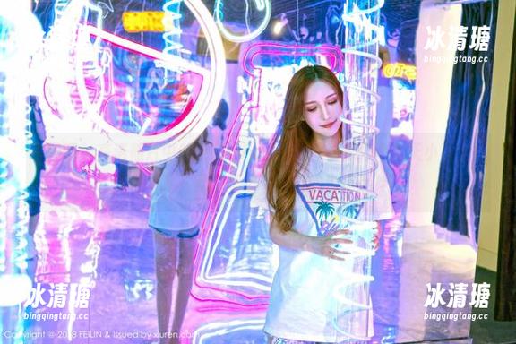 嗲囡囡-伊蓓Eva 嗲囡囡 - 高清照片中的伊蓓Eva,体操服让她像个飞天小女警!分享一下,就算不运动,看的也是精神!