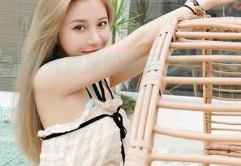 嗲囡囡 – 姝姝妹妹的吊带写真，能不能再撩一点？