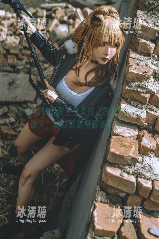 夏小秋秋秋 夏小秋秋秋的夜兰兔女郎,图片里的那份迷人,真的要放慢脚步欣赏。