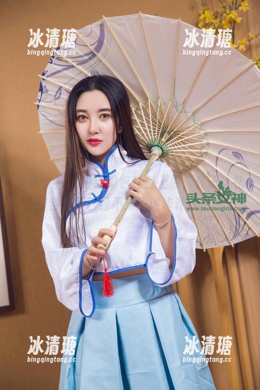 头条女神-玄子 头条女神 - 最新图包热辣上线,玄子这礼服穿得我已经不知道该咋评价了。