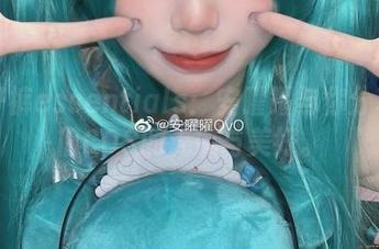 牛仔裤essentials：安曜曜与你分享怀旧COS的无奈与美好。