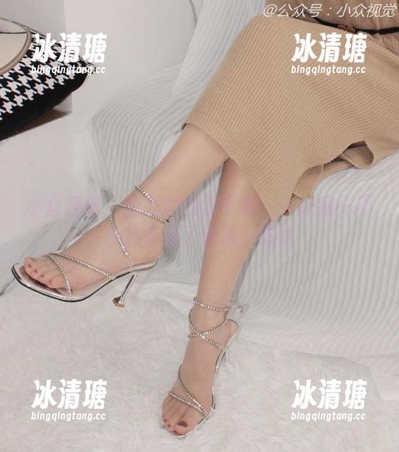 小众视觉-敏儿 小众视觉 - 敏儿的美脚写真——让我一不小心多看了两眼,咳咳