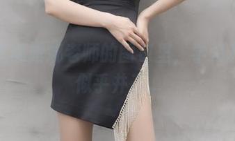 在小女巫露娜老师的图包里，学习和乐趣似乎并存…