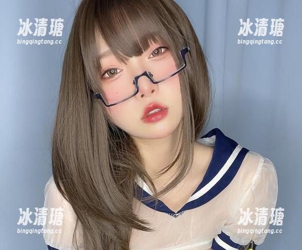 小泉学姐吖 小泉学姐吖的透明女仆梦,cos玩得飞起,下载就像剥开鸡蛋的壳!