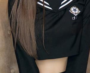 尤果网 – 仙妮办公室写真：滑稽中透着股倔强