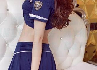 尤物馆 – 原图分享！如果孟狐狸FoxYini穿着制服宣布开演唱会，我大概不会拒绝——最新动态，就酱！