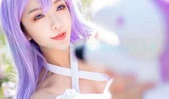希希_啾的黑白作品，让我想起了我内心的小闹剧，哈哈！