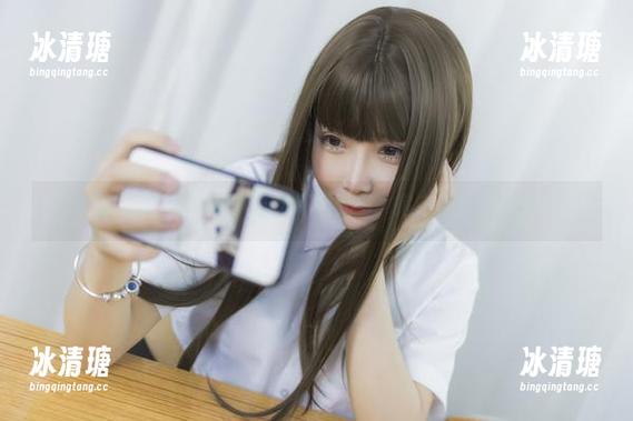 抱走莫子aa 高清写真里,秘书可真绽放不同光彩,抱走莫子aa再发力!