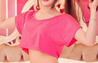 推女神 – 每次看施忆佳的粉色写真，心里都是“下载吧！”然后就傻傻地纠结。