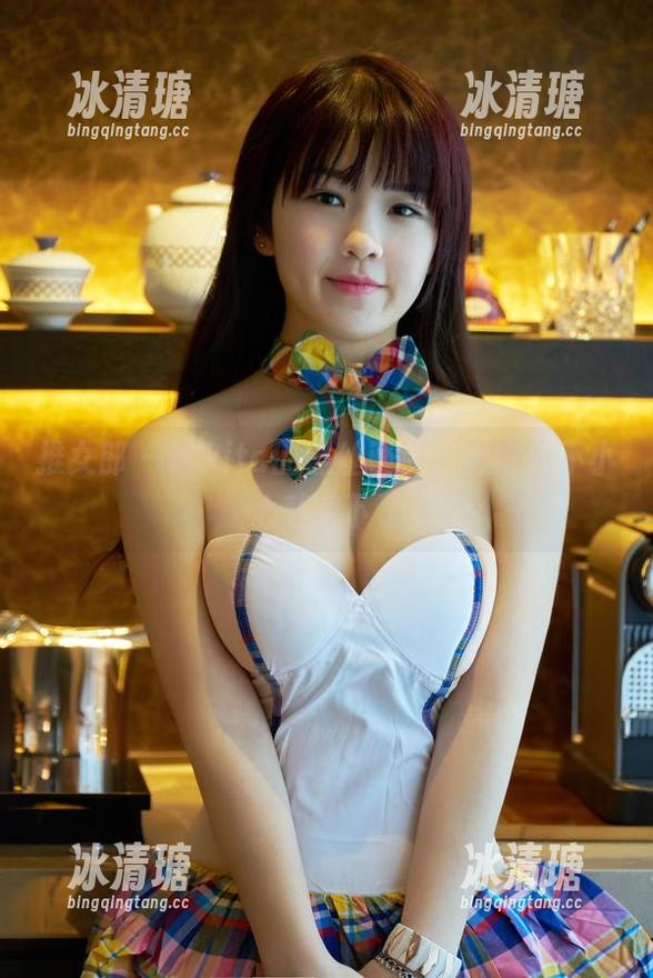 推女郎-Rita 推女郎 - 被Rita的黑丝吸引,眼睛一不小心就停下了