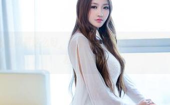 推女郎 – 外面风景这么好，还不快去下载李七喜的户外写真，放松一下吧。