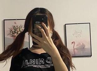 微密圈 – 提袜少女的图库日常：朋友圈里的搞怪小瞬间