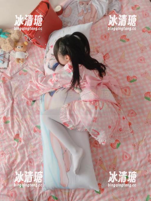 摇摇乐yoyo 摇摇乐yoyo眼镜合集:明明可以靠脸,偏偏要用眼镜吸引眼球!