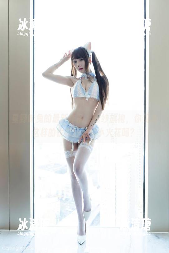 星野咪兔 星野咪兔的最新作品,网纱旗袍,你见过这样的优雅还藏着小火花吗?