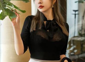 星颜社 – 何晨曦粉色写真精选——真的有这么多不同的粉色吗？