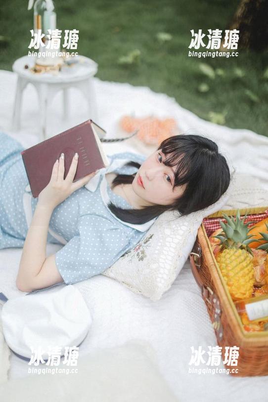 是依酱呀 最新发布!是依酱呀校园图册——还有谁在花坛里偷懒吗?